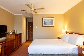 Gateway on Monash Boutique Hotel