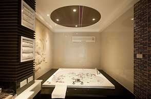 The L Resort