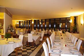 Airport Hotel