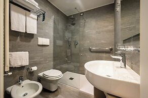 Airport Hotel
