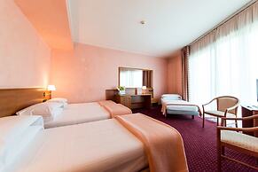 Airport Hotel