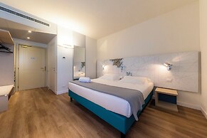 Airport Hotel