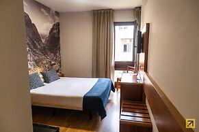 Hotel Adonis Plaza