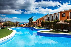 Occidental Pueblo Acantilado