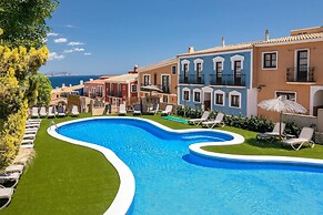 Occidental Pueblo Acantilado