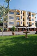 Johanna Park Hotel