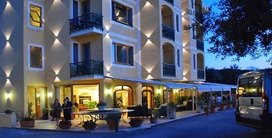 Johanna Park Hotel