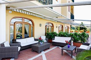Johanna Park Hotel