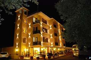 Johanna Park Hotel