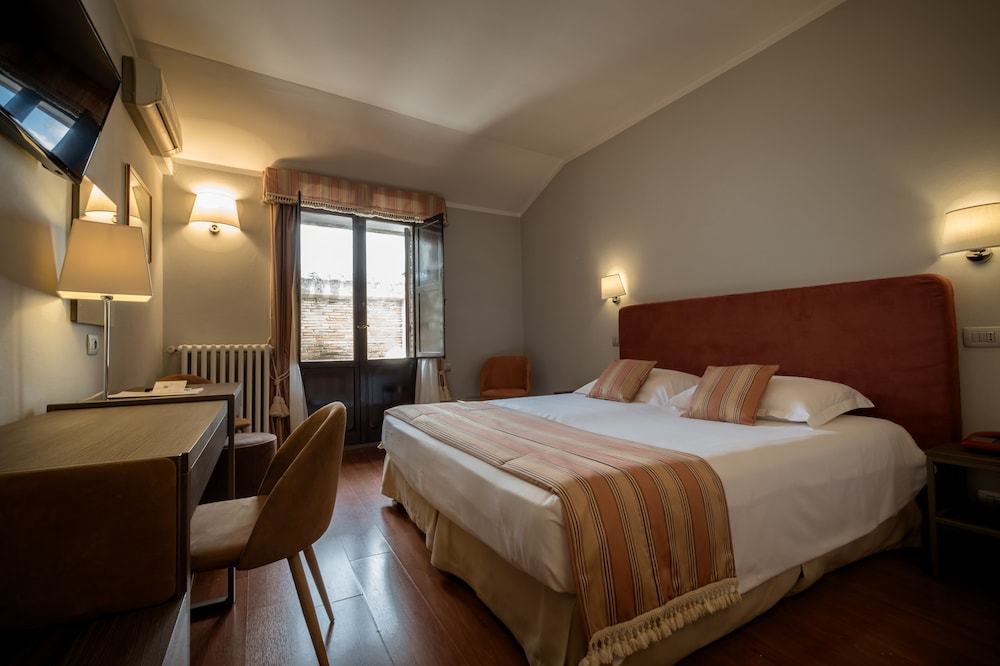 Hotel Bosone Palace