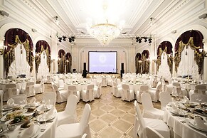The Taleon Imperial Hotel