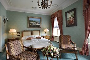 The Taleon Imperial Hotel