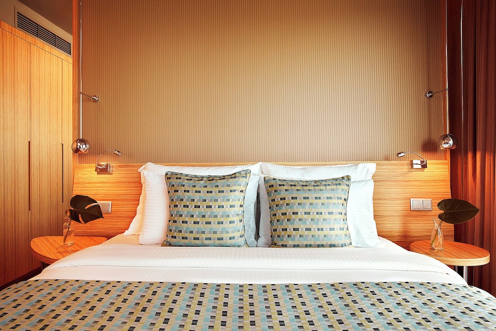 Zeus Wyndham Grand Athens