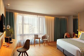 Zeus Wyndham Grand Athens