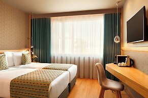 Zeus Wyndham Grand Athens