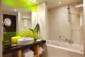 Zeus Wyndham Grand Athens