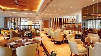 Zeus Wyndham Grand Athens
