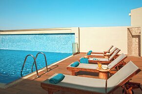 Zeus Wyndham Grand Athens