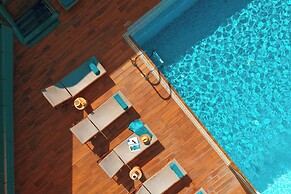 Zeus Wyndham Grand Athens