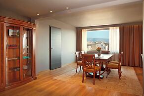 Zeus Wyndham Grand Athens