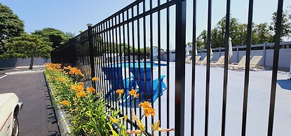 Ambassador Inn & Suites