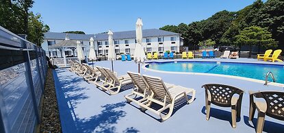 Ambassador Inn & Suites