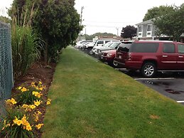 Ambassador Inn & Suites
