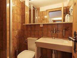Madrisa Lodge