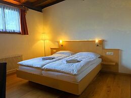 Madrisa Lodge