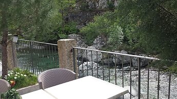 Les Jardins De La Glaciere