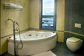 Harbour View Suites
