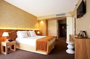 Golden Tulip Avignon Le Paradou