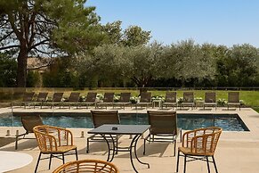 Golden Tulip Avignon Le Paradou