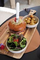 Golden Tulip Avignon Le Paradou