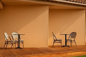 Golden Tulip Avignon Le Paradou