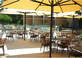 Golden Tulip Avignon Le Paradou
