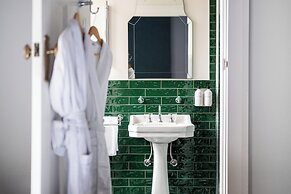 The Russell Boutique Hotel