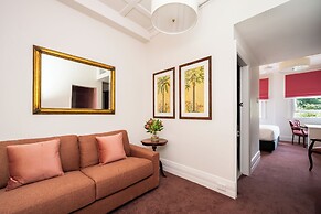 The Russell Boutique Hotel