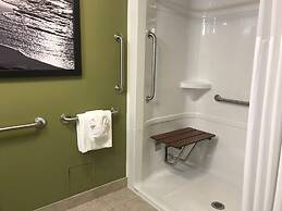 Super 8 by Wyndham Amherst NS