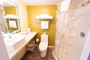 Super 8 by Wyndham Amherst NS