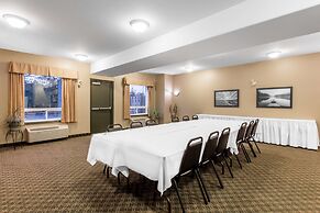 Super 8 by Wyndham Amherst NS