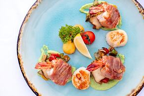 Katathani Phuket Beach Resort