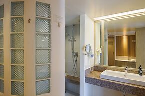 Katathani Phuket Beach Resort