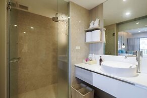 Katathani Phuket Beach Resort