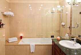 Crystal Palace Boutique Hotel
