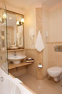 Crystal Palace Boutique Hotel