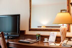 Crystal Palace Boutique Hotel
