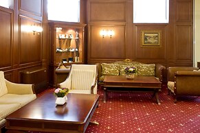 Crystal Palace Boutique Hotel