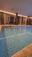 Stonecross Manor Hotel