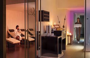 Sport Village Hotel & Spa
